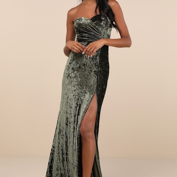 Lulus Classy Sensation Olive Velvet Pleated Strapless Maxi Dress Green - Size L - Picture 1 of 2